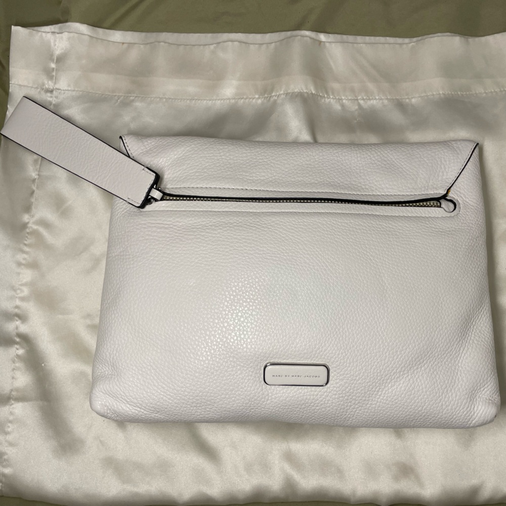 Marc Jacobs white wristlet bag